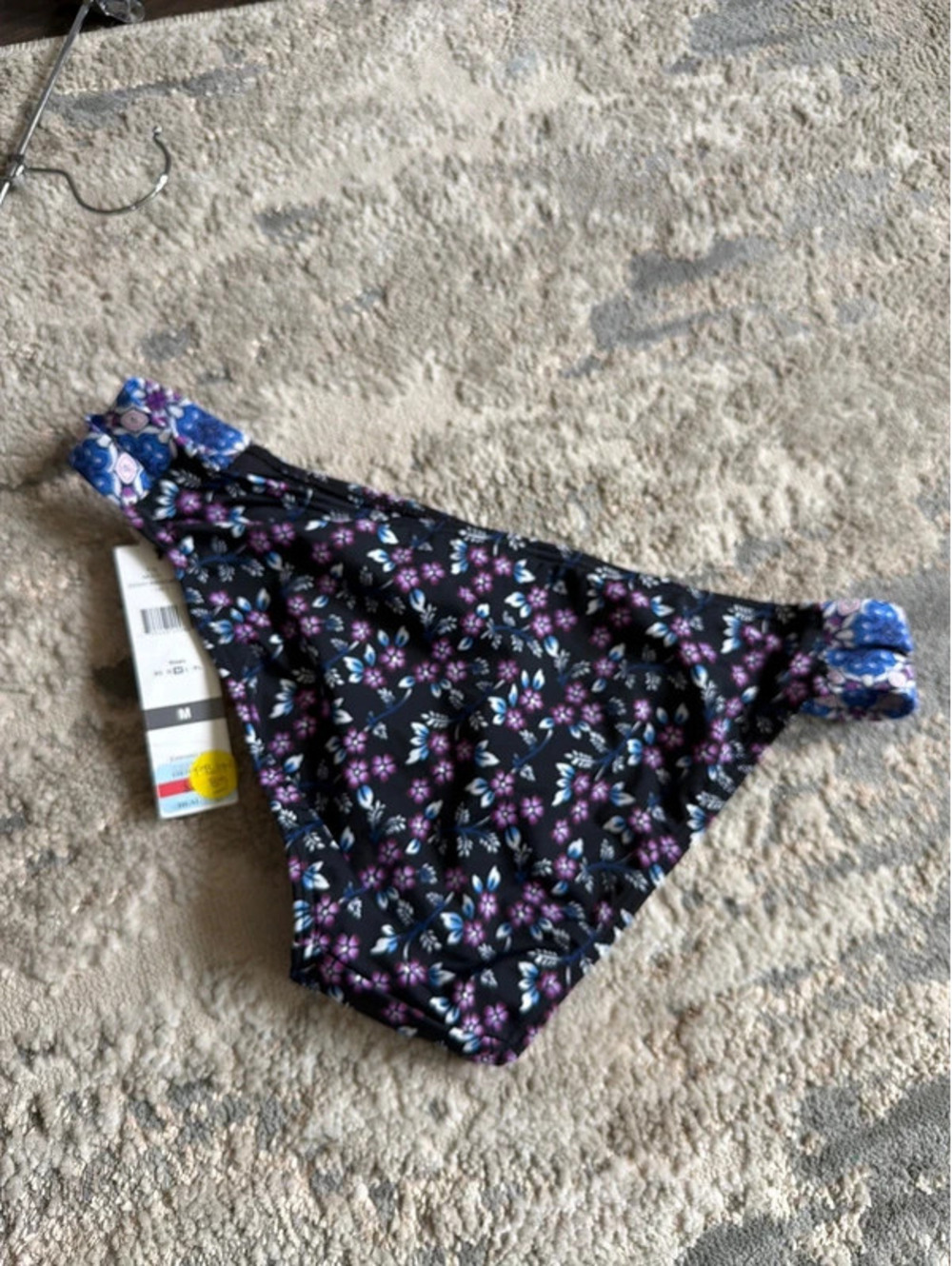 Swim‎ bottoms - Picture 3 of 3
